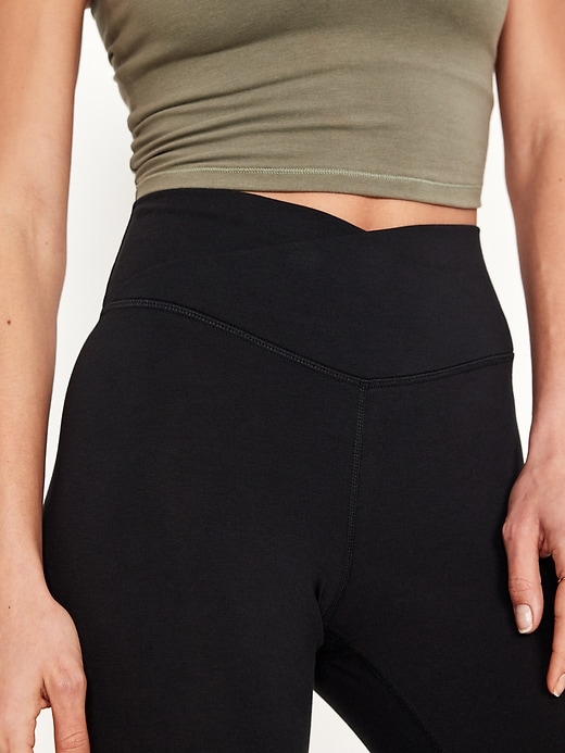 Image number 4 showing, Extra High-Waisted PowerChill Crop Leggings