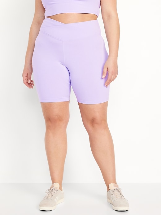 Image number 7 showing, Extra High-Waisted PowerChill Biker Shorts -- 8-inch inseam