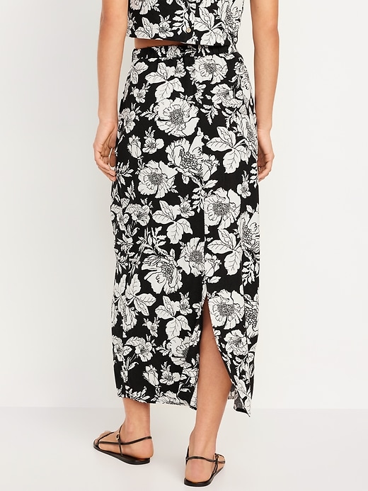 Image number 2 showing, High-Waisted Linen-Blend Maxi Skirt