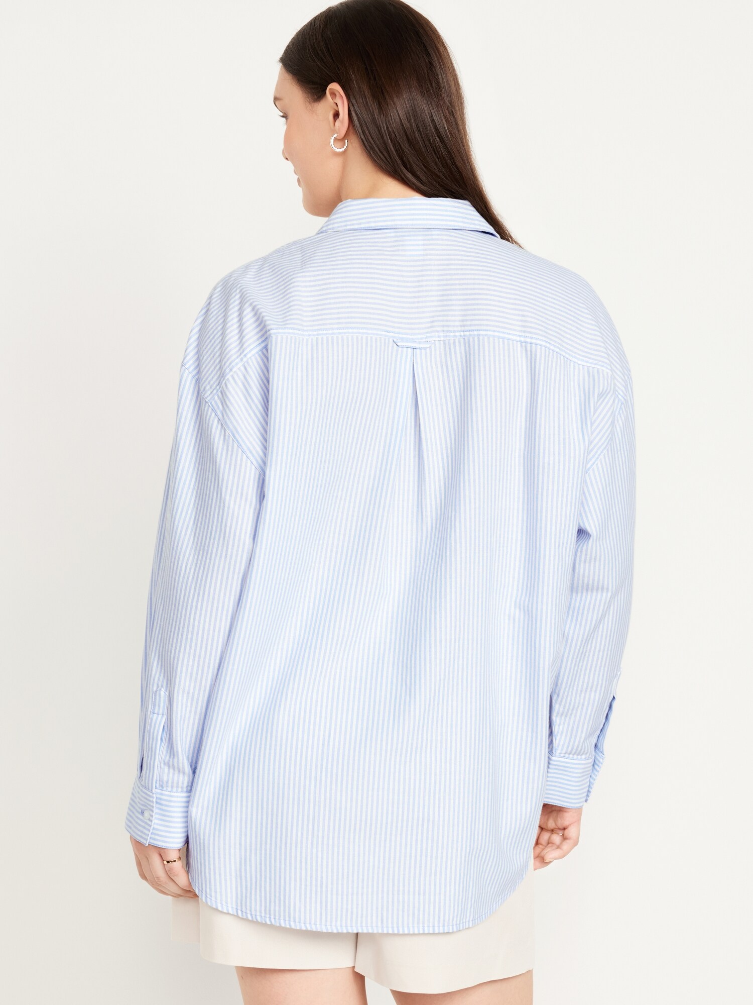 Женская рубашка Old Navy Oversized Button-Down Boyfriend, цвет: Синий полосатый — фото 6
