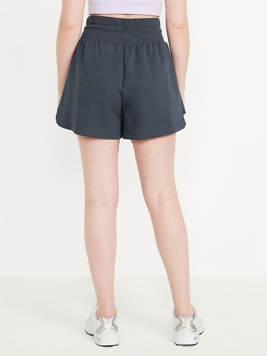 Image number 6 showing, Extra High-Waisted Dynamic Fleece Shorts -- 3.5-inch inseam