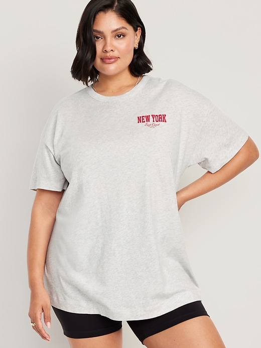 Image number 7 showing, Oversized EveryWear Graphic Tunic T-Shirt