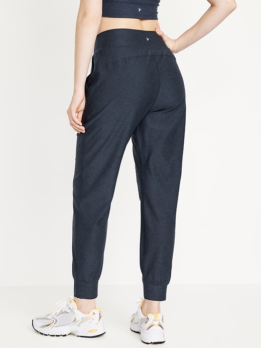 Image number 2 showing, Extra High-Waisted Cloud+ 7/8 Joggers