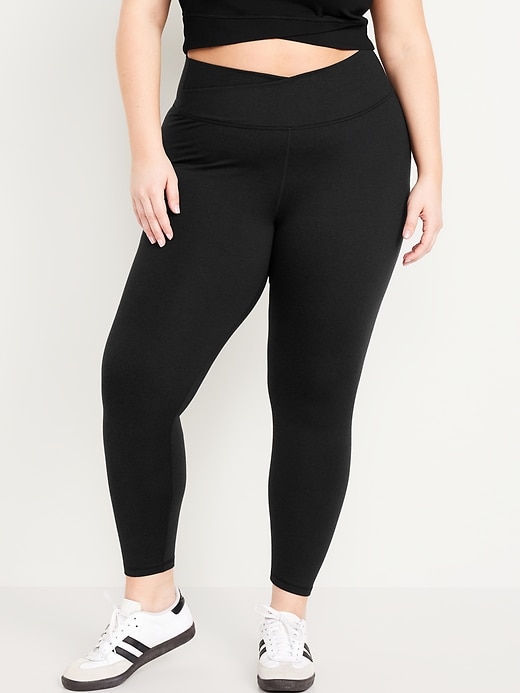 Image number 6 showing, Extra High-Waisted CloudComfy 7/8 Leggings