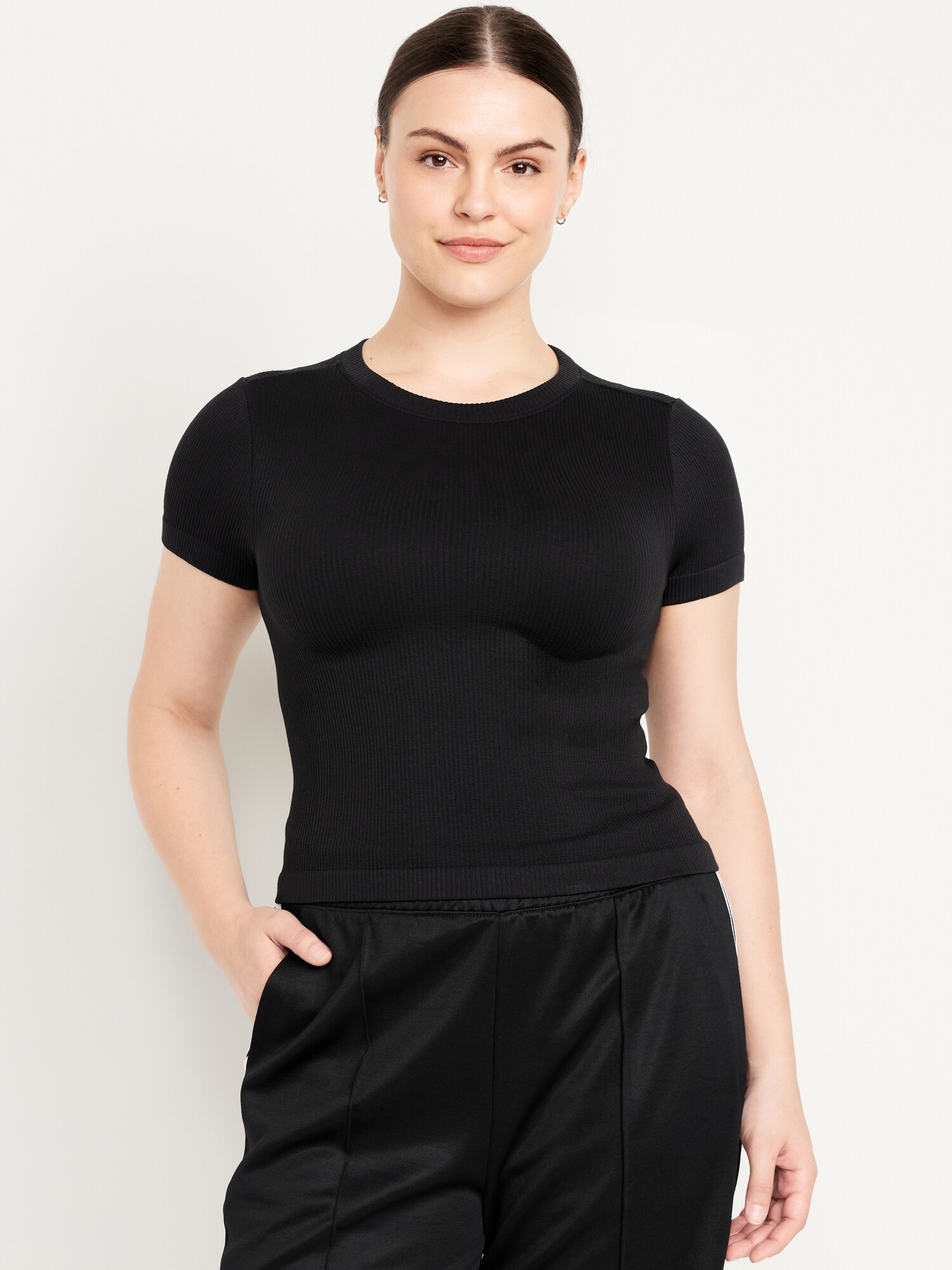 Женская футболка Old Navy Exhale Seamless Fitted Rib, цвет: Чёрный — фото 5