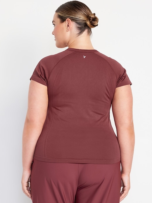 Image number 8 showing, Fitted Seamless T-Shirt