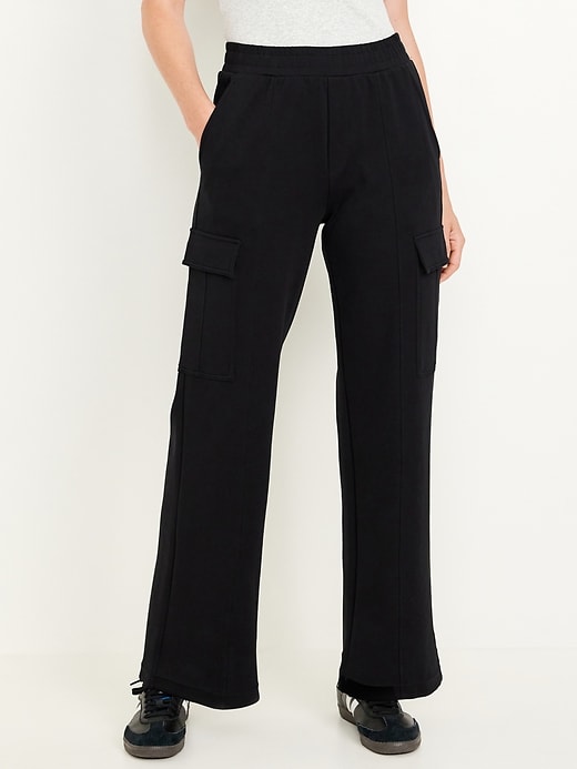 Image number 1 showing, High-Waisted Dynamic Fleece Cargo Pants