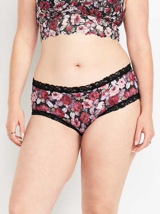 Image number 5 showing, Low-Rise Lace Hipster Underwear