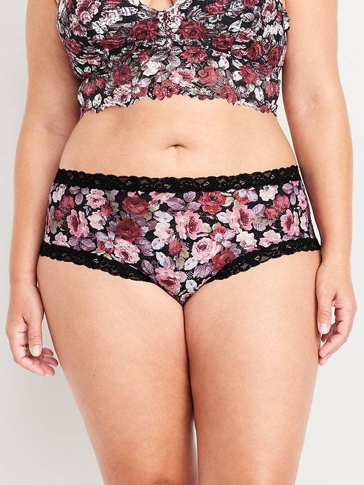 Image number 7 showing, Low-Rise Lace Hipster Underwear