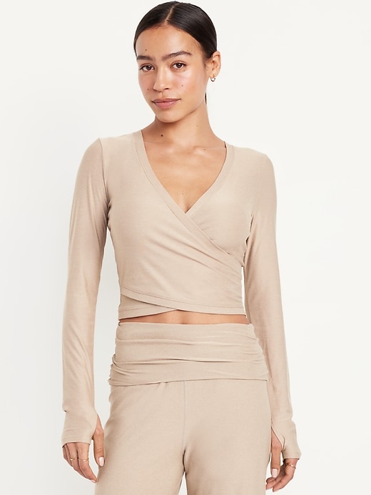 Image number 1 showing, CloudMotion Wrap-Front Top