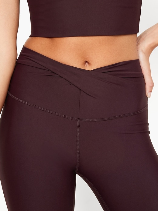 Image number 3 showing, Extra High-Waisted PowerSoft Twist-Front Leggings