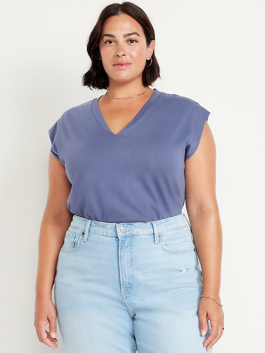 Image number 7 showing, Sleeveless V-Neck Top