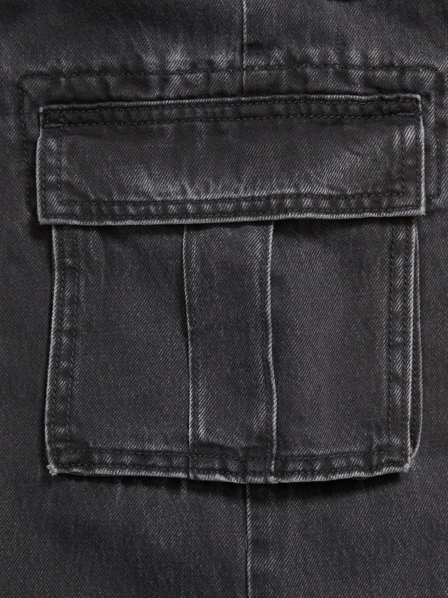 Джинсы Old Navy High-Waisted Super Baggy Wide-Leg Cargo Jeans для девочек, цвет: Чёрный варёный — фото 5
