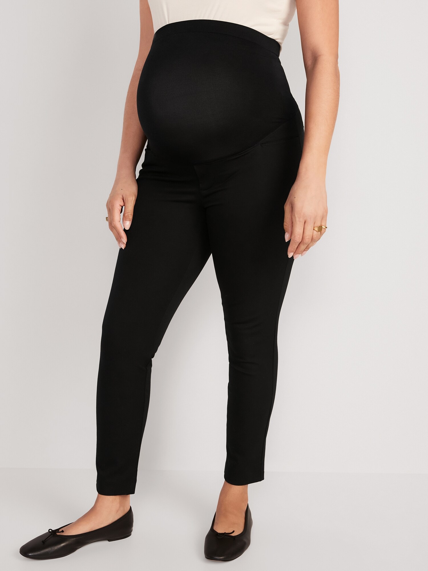 Женские брюки Old Navy Maternity Full-Panel Pixie Ankle, цвет: Чёрный — фото 3