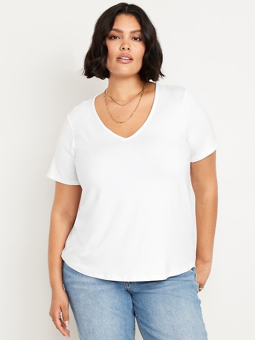 Image number 7 showing, Luxe V-Neck T-Shirt