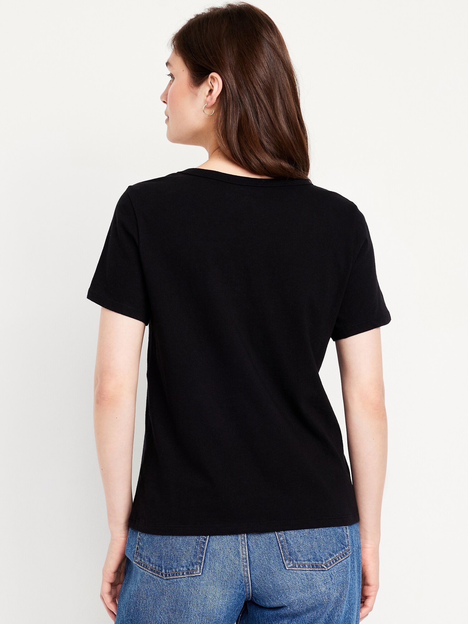 Женская футболка Old Navy EveryWear V-Neck, цвет: Чёрный — фото 2