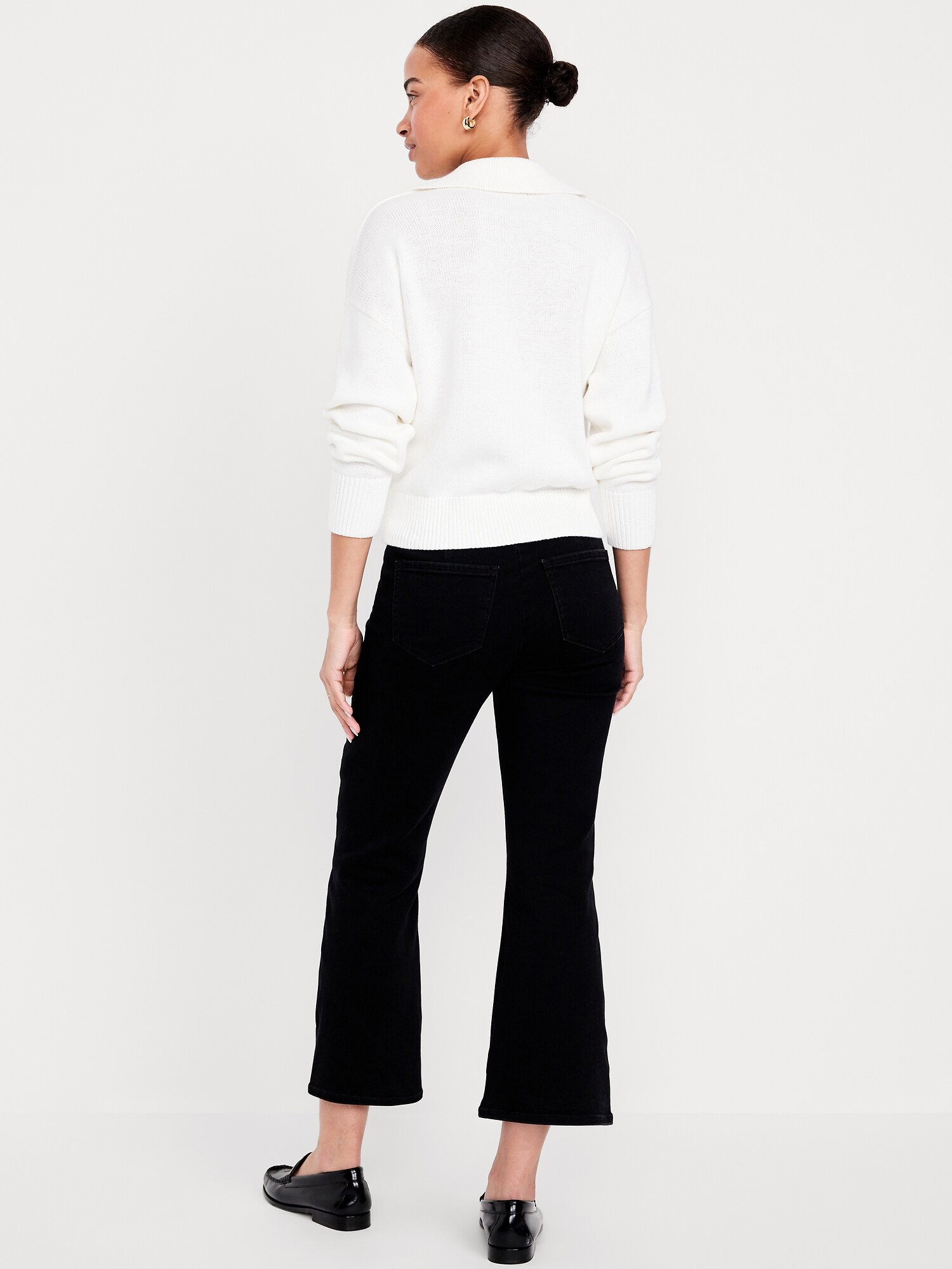 Женские джинсы Old Navy High-Waisted Weekender Pull-On Crop Flare, цвет: Чёрный — фото 3