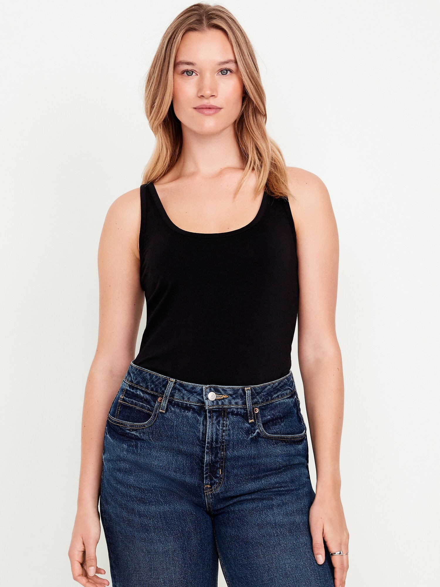 Женский топ Old Navy First-Layer Scoop-Neck Tank Top, цвет: Чёрный — фото 5