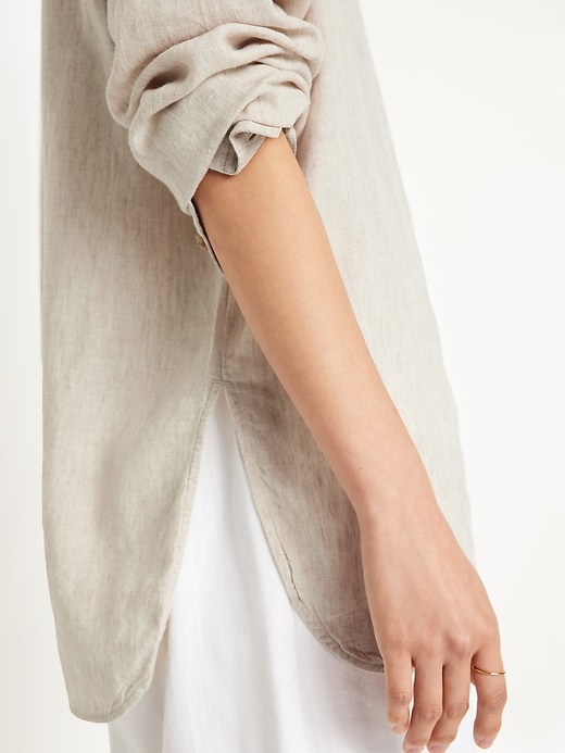 Image number 4 showing, Loose Button-Down Linen-Blend Shirt