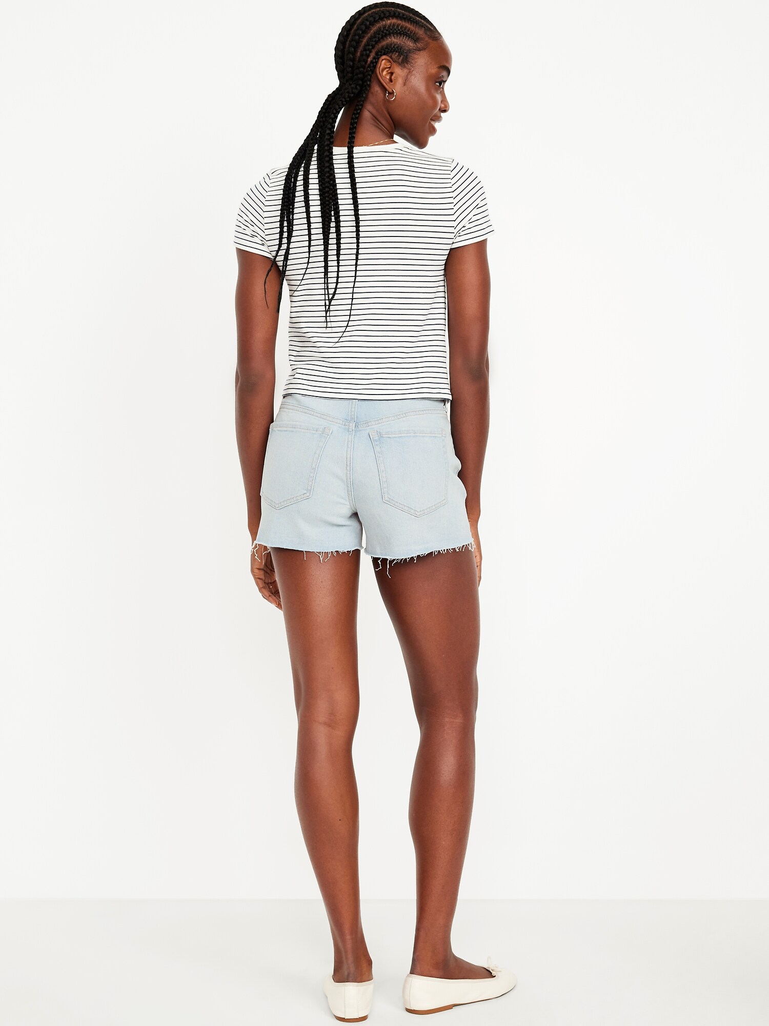 Женские шорты Old Navy High-Waisted OG Jean Cut-Off Shorts -- 3-inch inseam, цвет: Light Dip Cutoff — фото 3