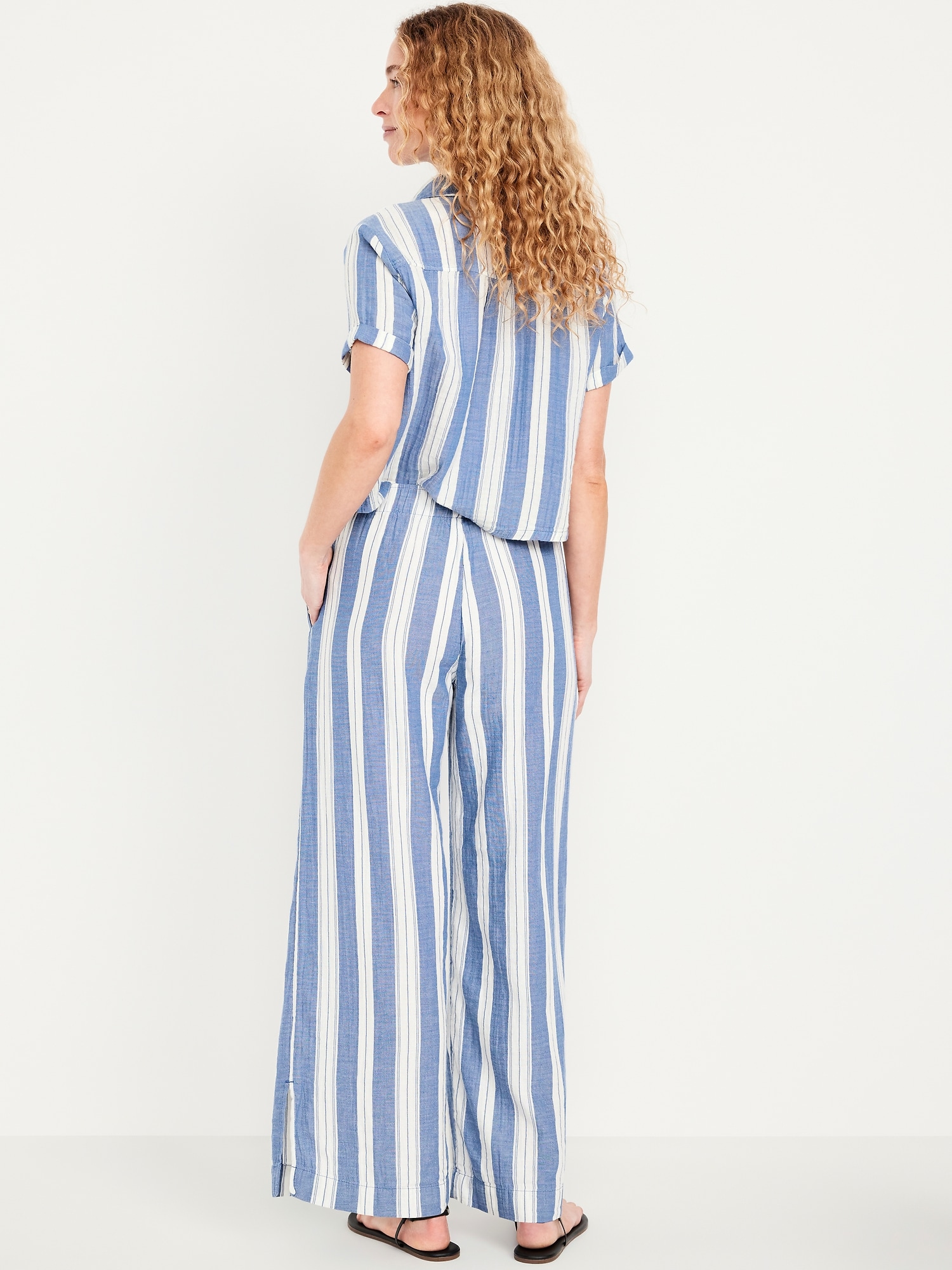 そそい　weatDistressed WidePants High-Waisted Crinkle Gauze Super Wide-Leg Pants | Old Navy