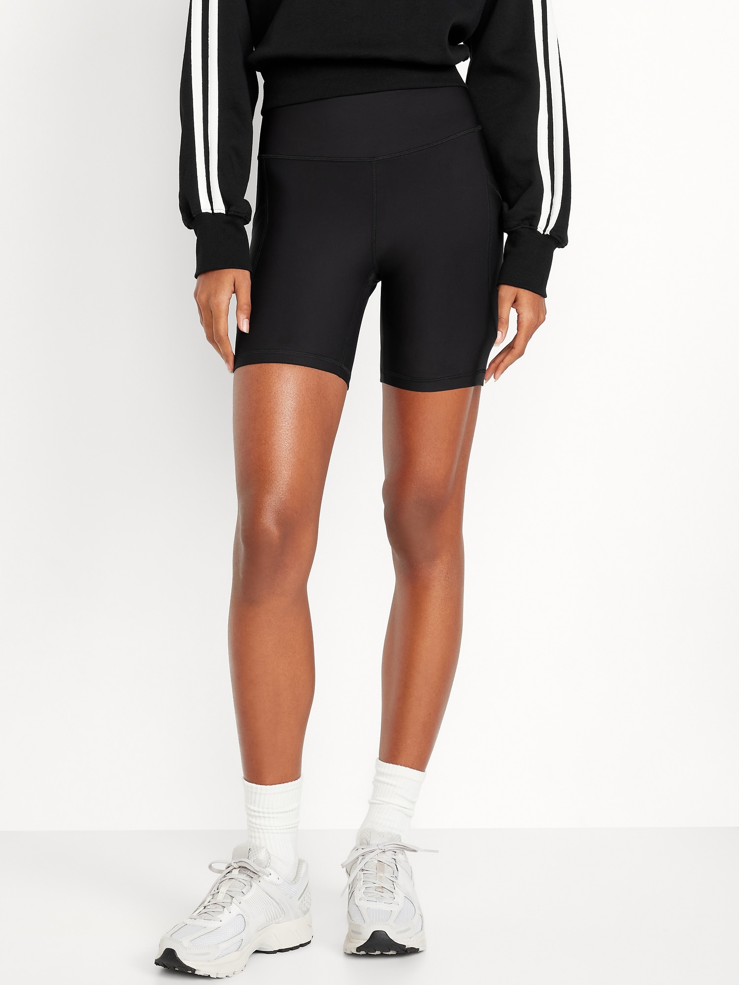 Женские шорты Old Navy High-Waisted PowerSoft Pocket Biker Shorts -- 6-inch inseam, цвет: Чёрный