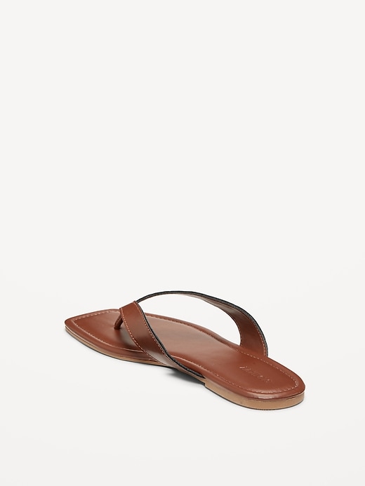 https://oldnavy.gap.com/webcontent/0059/223/550/cn59223550.jpg