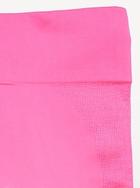 Image number 5 showing, Fitted High-Waisted 7/8-Length Seamless Performance Leggings for Girls