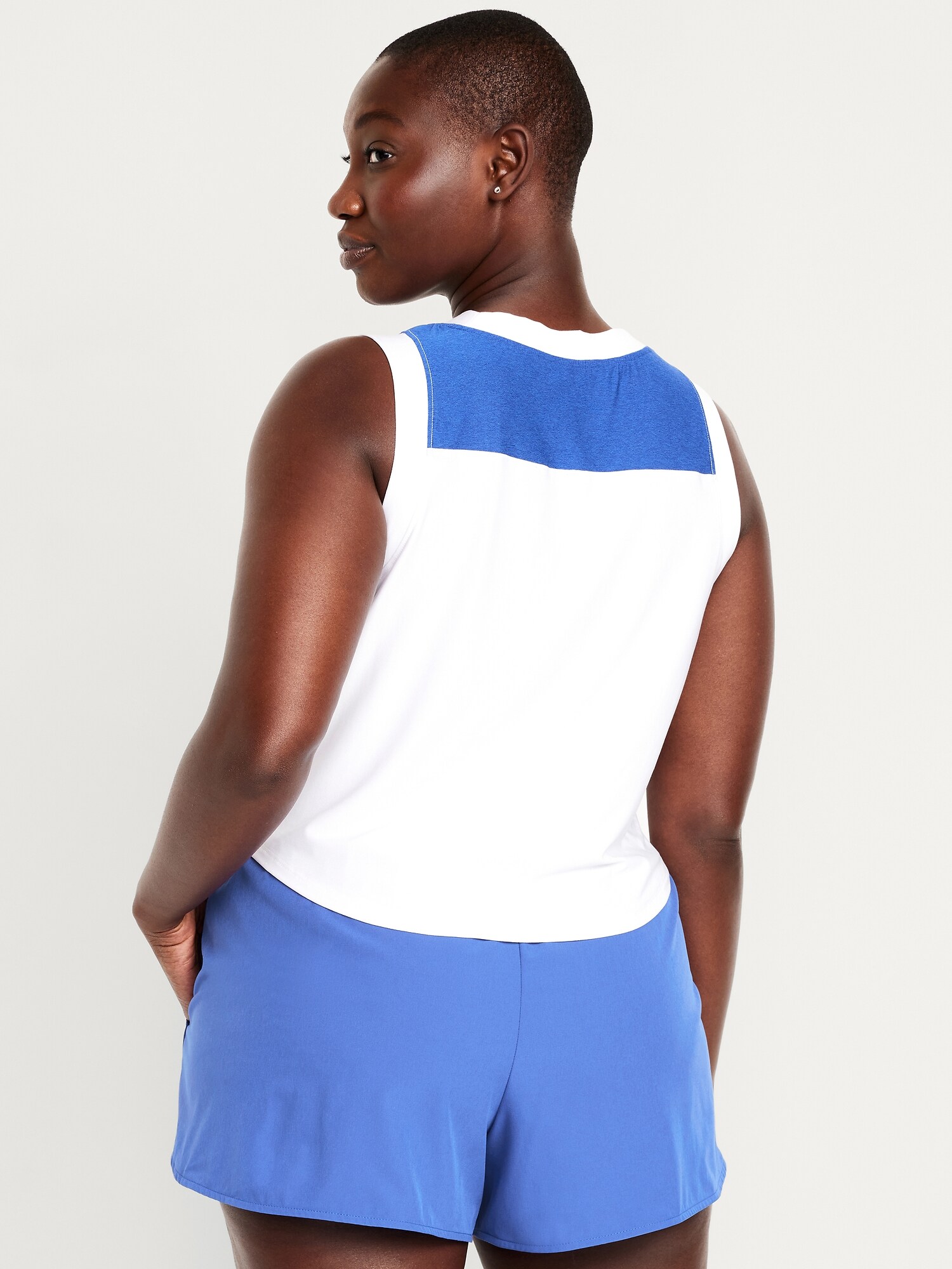 Женский топ Old Navy CloudMotion Tank Top, цвет: Белый — фото 6