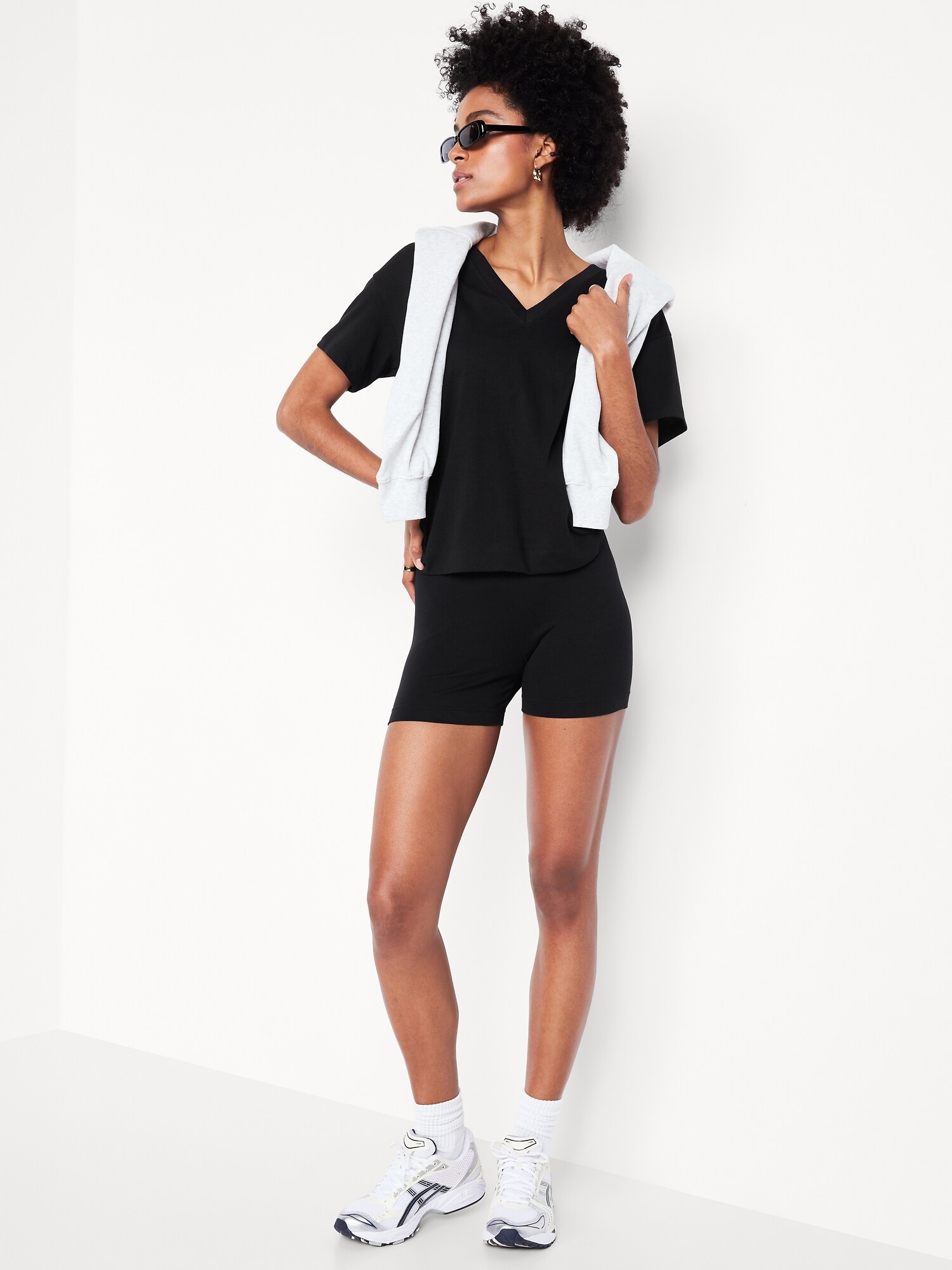 Женская футболка Old Navy Vintage V-Neck, цвет: Чёрный — фото 3