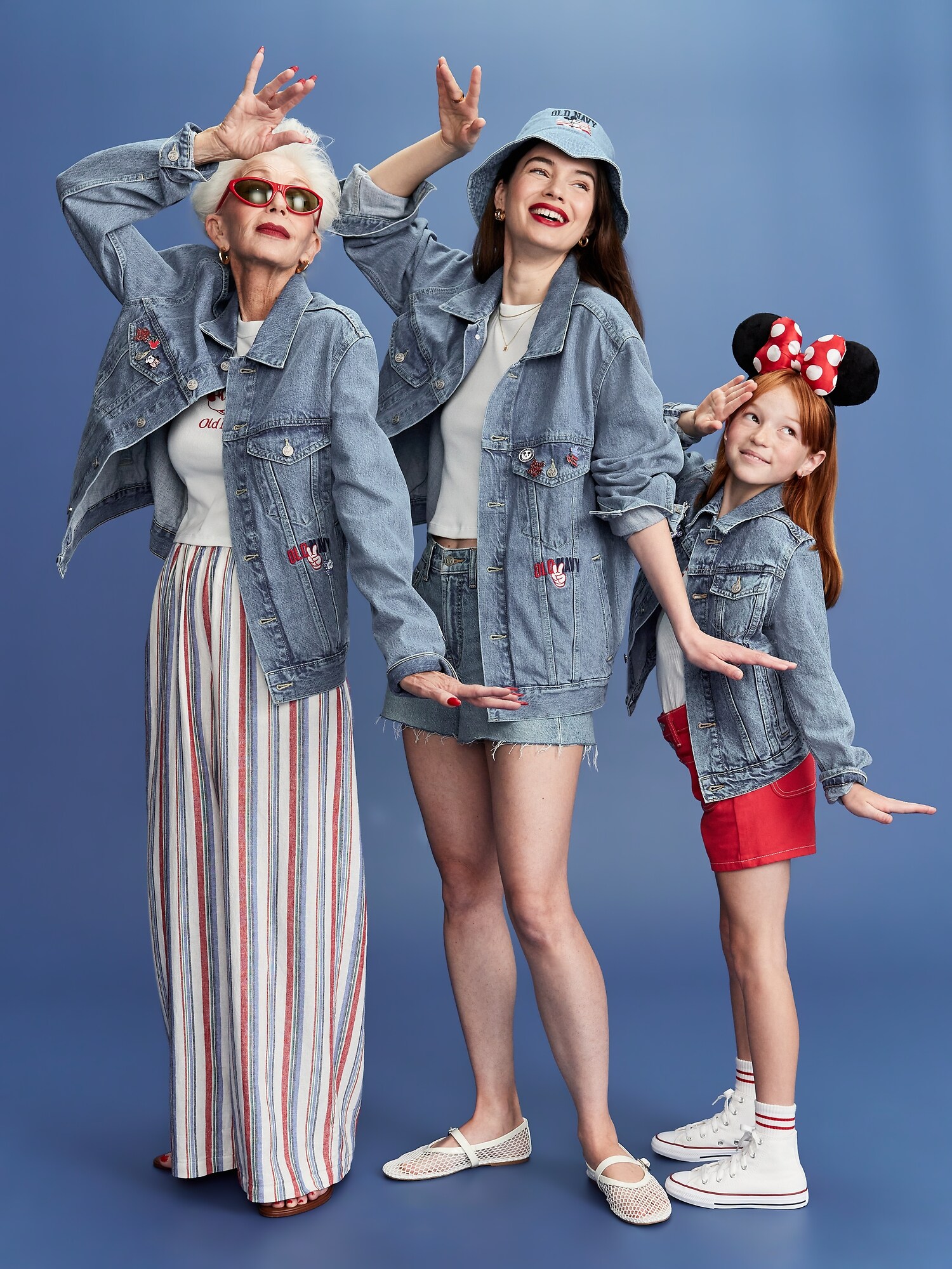 Детская куртка Old Navy x Disney© Mickey Mouse Gender-Neutral Logo-Graphic Jean Trucker, цвет: Средняя варка — фото 5