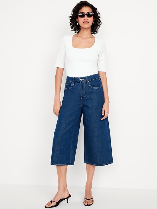 Image number 3 showing, Fitted Double-Layer Elbow-Sleeve Scoop-Neck Top