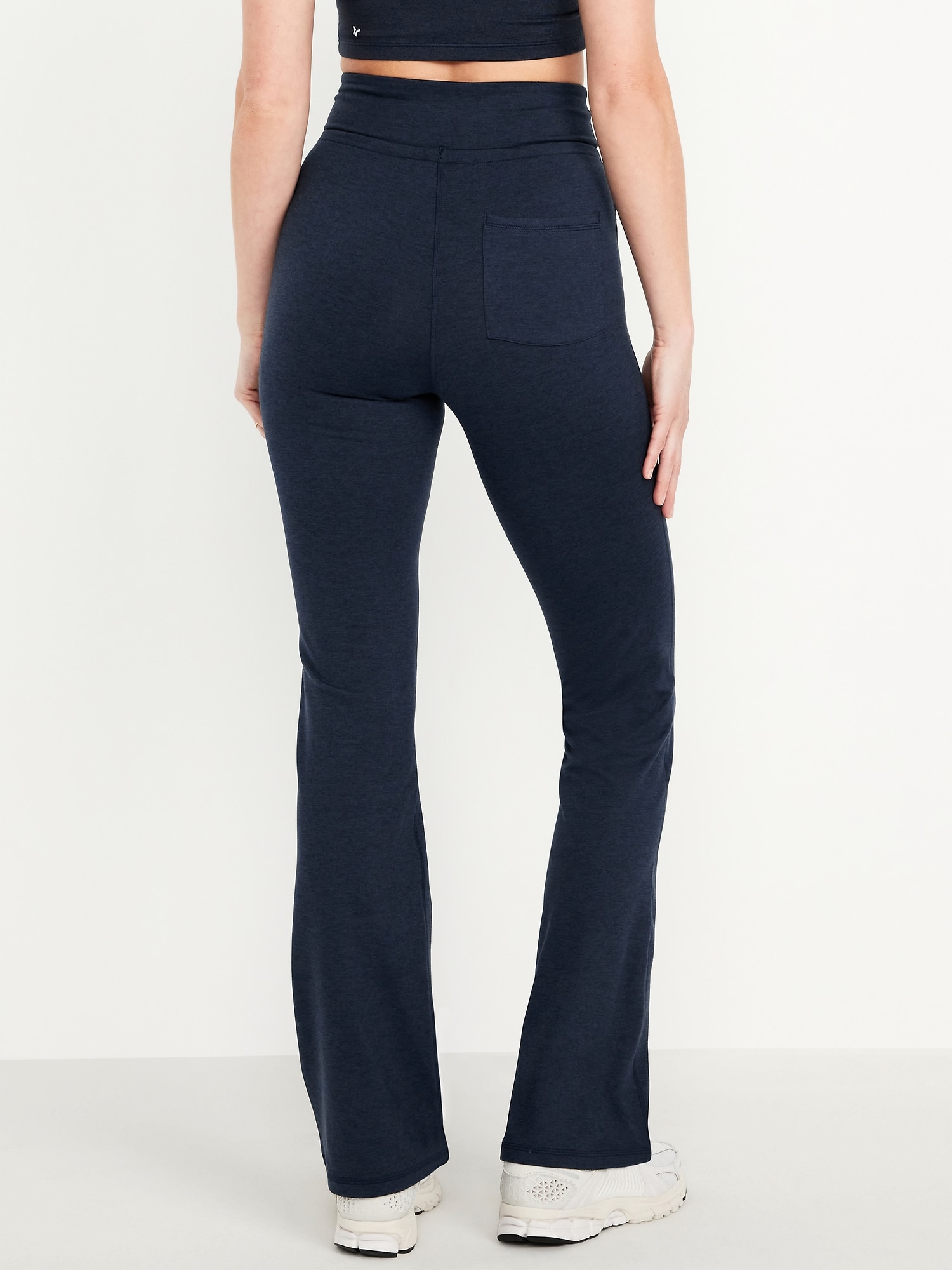 Extra High-Waisted CloudComfy Flare Leggings