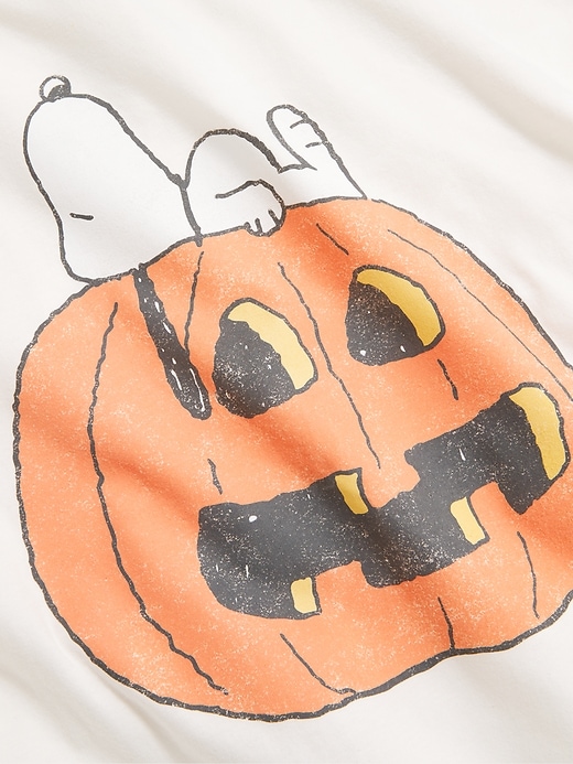 Image number 3 showing, Oversized Peanuts™ Snoopy T-Shirt