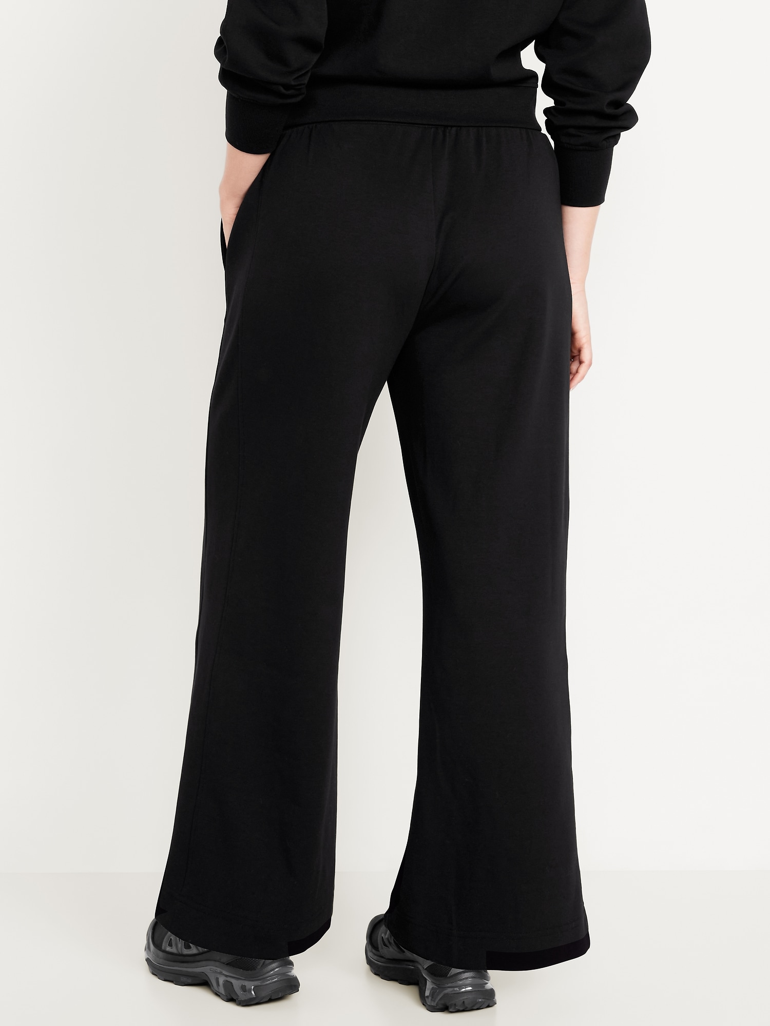 Extra High-Waisted Dynamic Fleece Wide-Leg Sweatpants