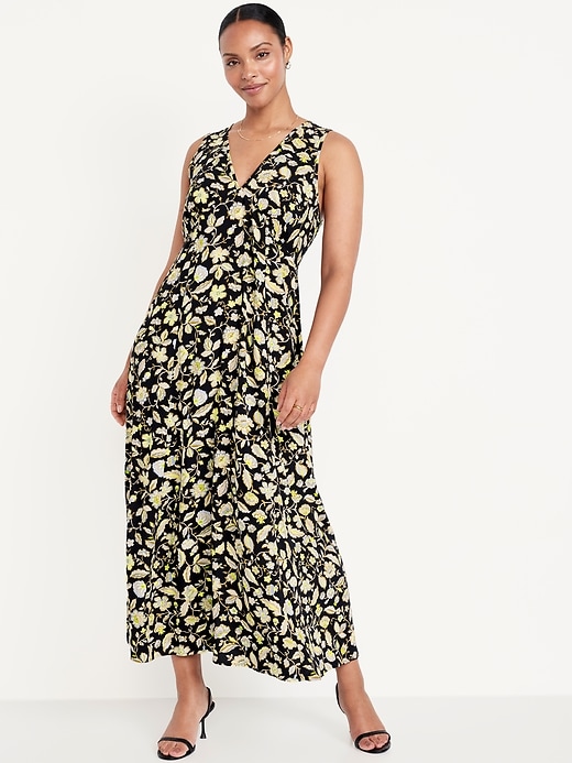 Image number 4 showing, Fit & Flare Floral Maxi Dress