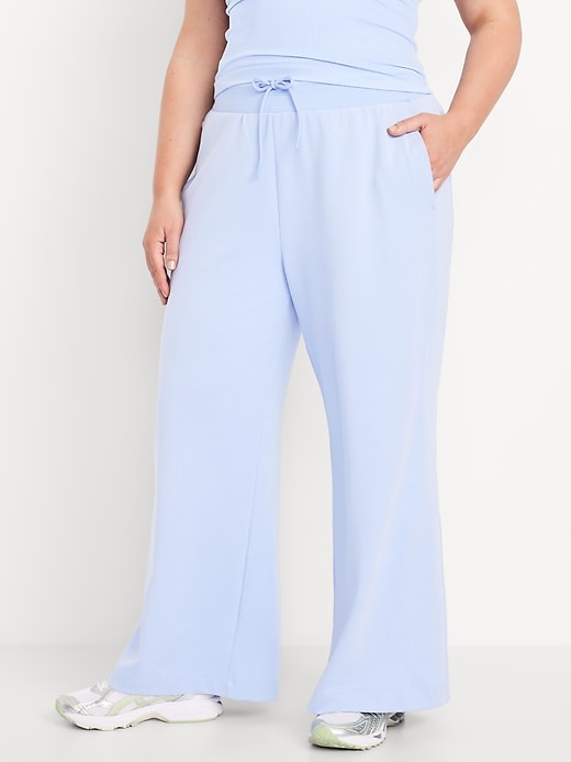 Image number 7 showing, Extra High-Waisted Dynamic Fleece Wide-Leg Sweatpants
