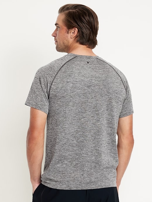 Image number 2 showing, Slim Fit Seamless T-Shirt