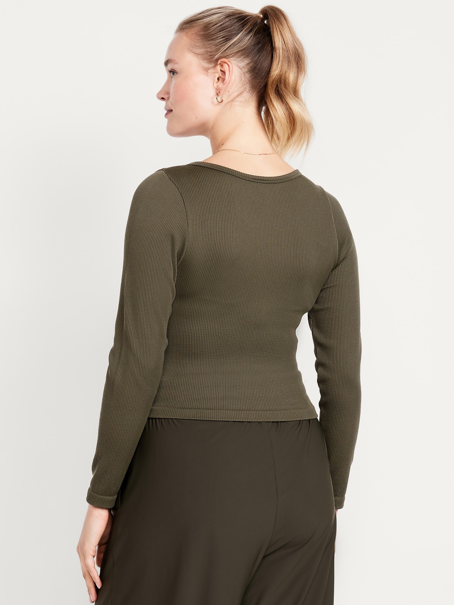 Exhale Seamless Cropped Henley Top