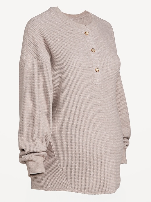 Image number 2 showing, Maternity Oversized Waffle T-Shirt