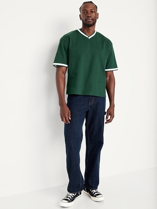 Image number 3 showing, Heavyweight Cropped V-Neck T-Shirt