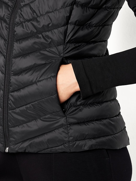 Image number 6 showing, Water-Resistant Packable Puffer Vest