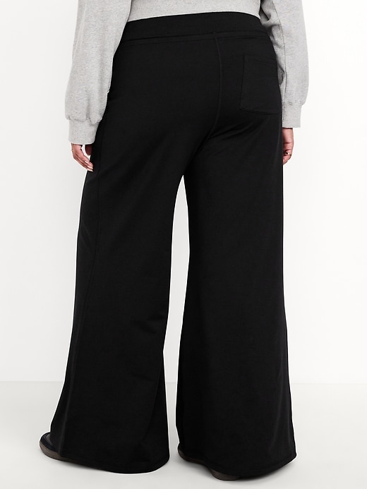 Image number 7 showing, Extra High-Waisted CloudComfy Wide-Leg Pants