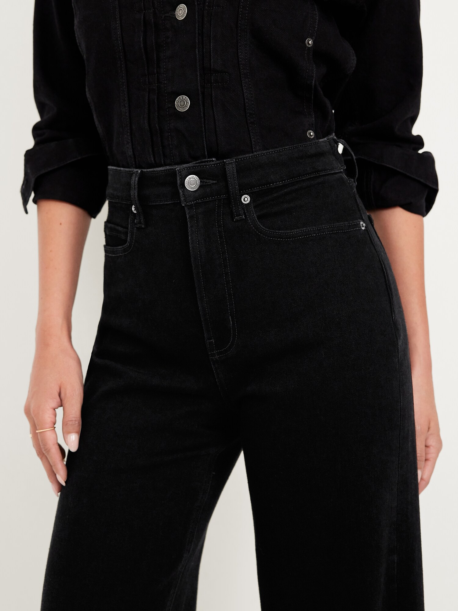 Женские джинсы Old Navy Extra High-Waisted Super Wide-Leg, цвет: Чёрный — фото 4