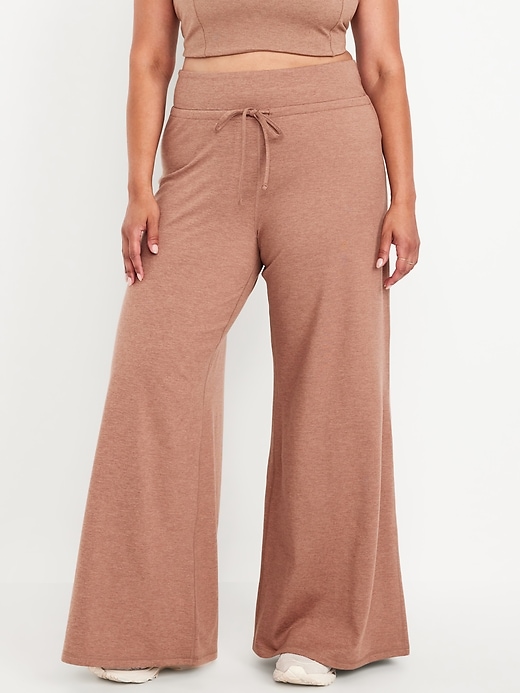 Image number 6 showing, Extra High-Waisted CloudComfy Wide-Leg Pants