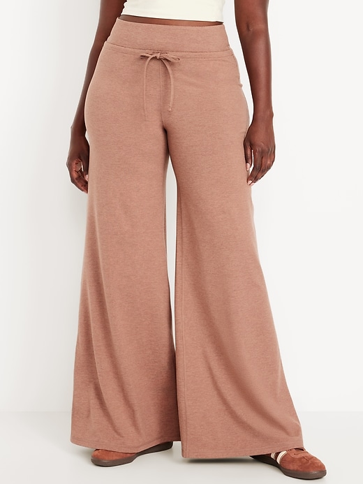 Image number 4 showing, Extra High-Waisted CloudComfy Wide-Leg Pants