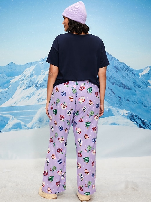 Image number 8 showing, Mid-Rise Printed Flannel Pajama Pants for Women