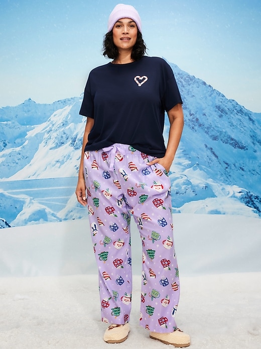 Image number 7 showing, Mid-Rise Printed Flannel Pajama Pants for Women