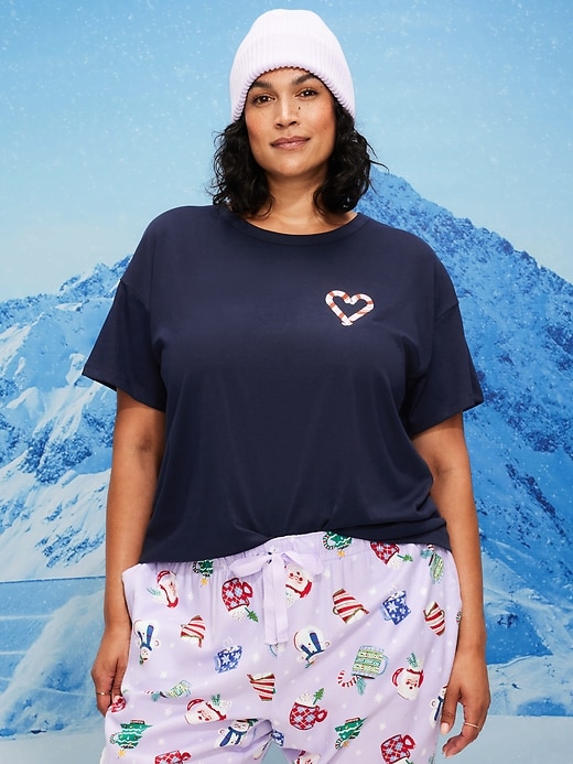 Image number 7 showing, Holiday-Graphic Crew-Neck T-Shirt for Women