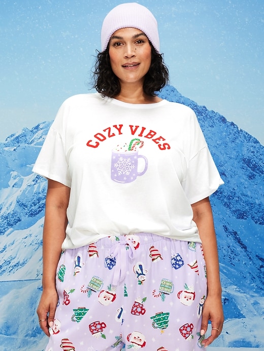 Image number 7 showing, Holiday-Graphic Crew-Neck T-Shirt for Women
